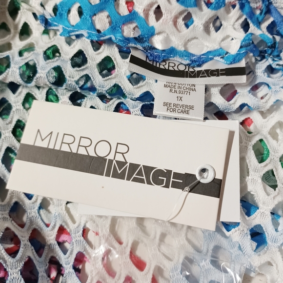 MIRROR IMAGE Colorful Geometric Shape Button Up Cardigan Shawl 1X NWT - Picture 2 of 7